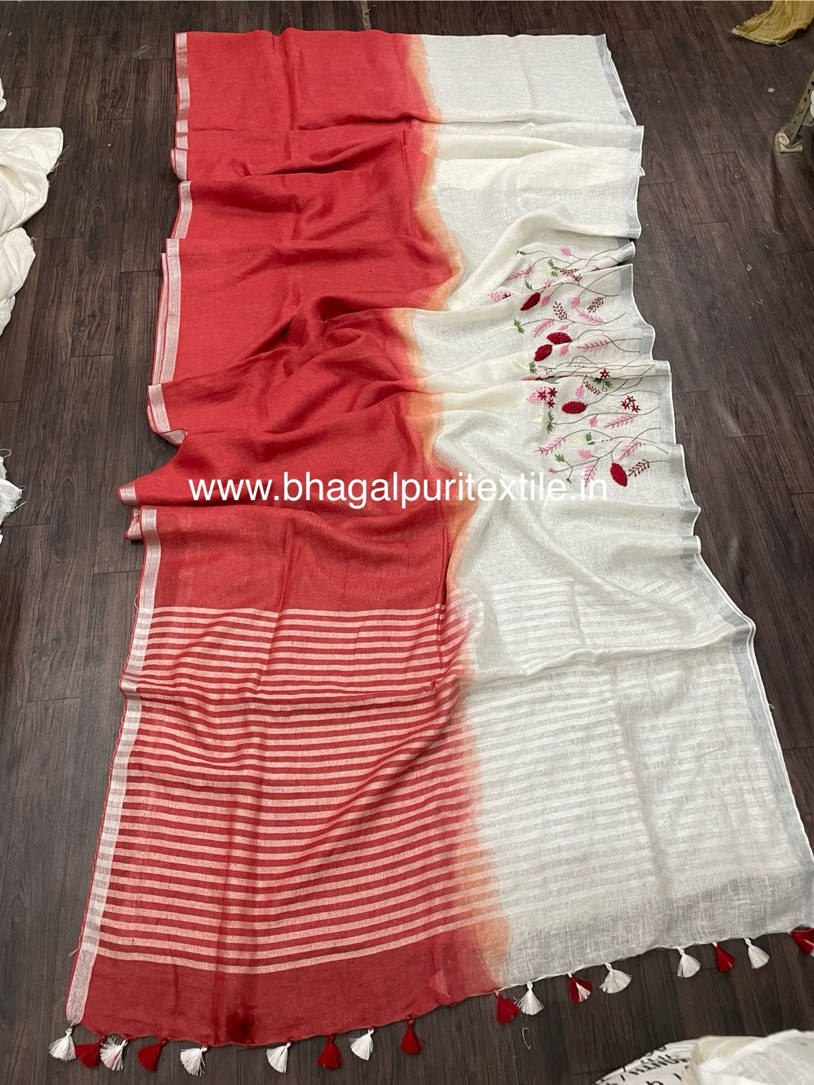 Twilight Elegance Red & White Dual Tone Hand Embroidered Linen Saree. (Search Code-1033)