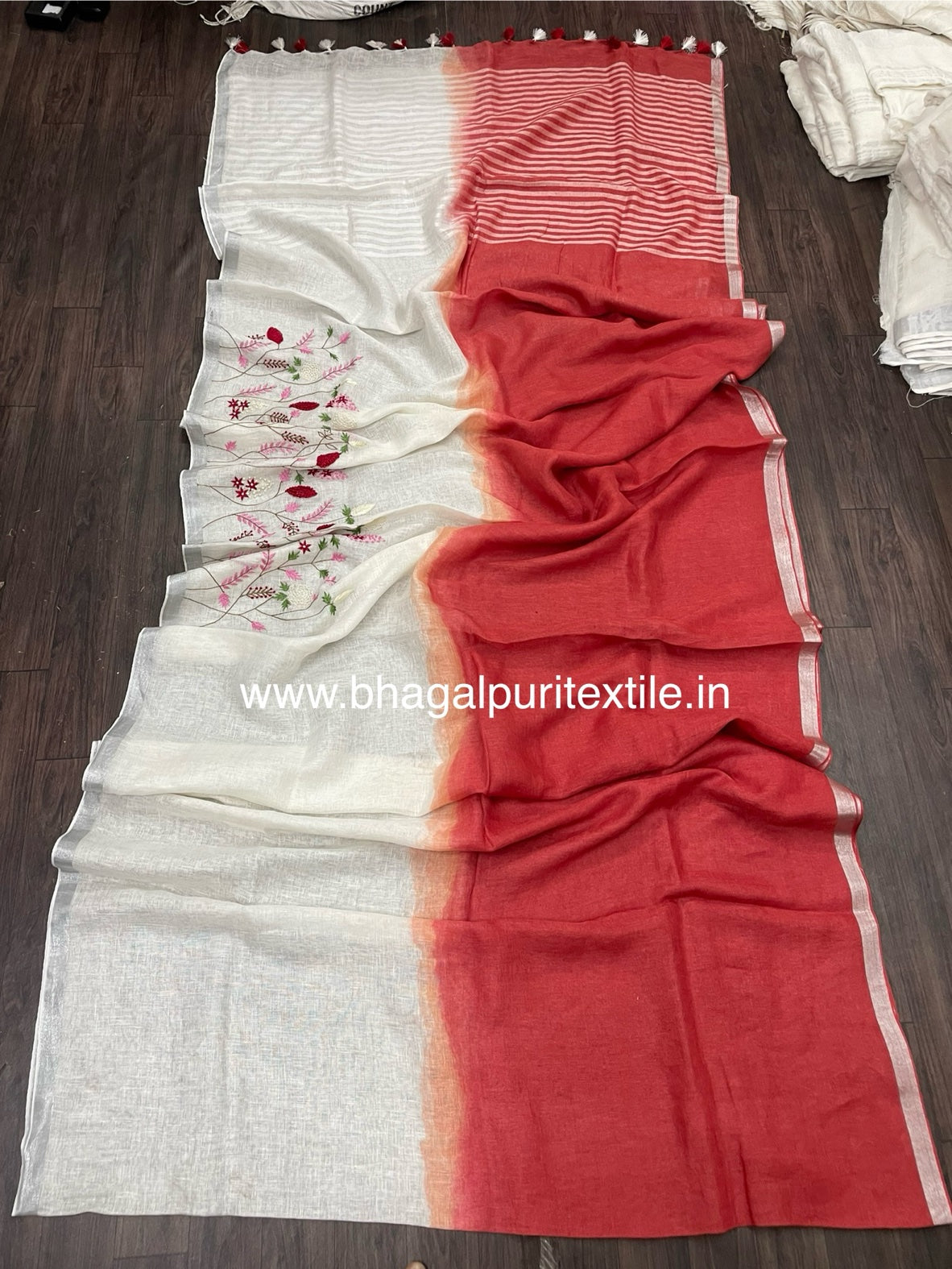 Twilight Elegance Red & White Dual Tone Hand Embroidered Linen Saree. (Search Code-1033)