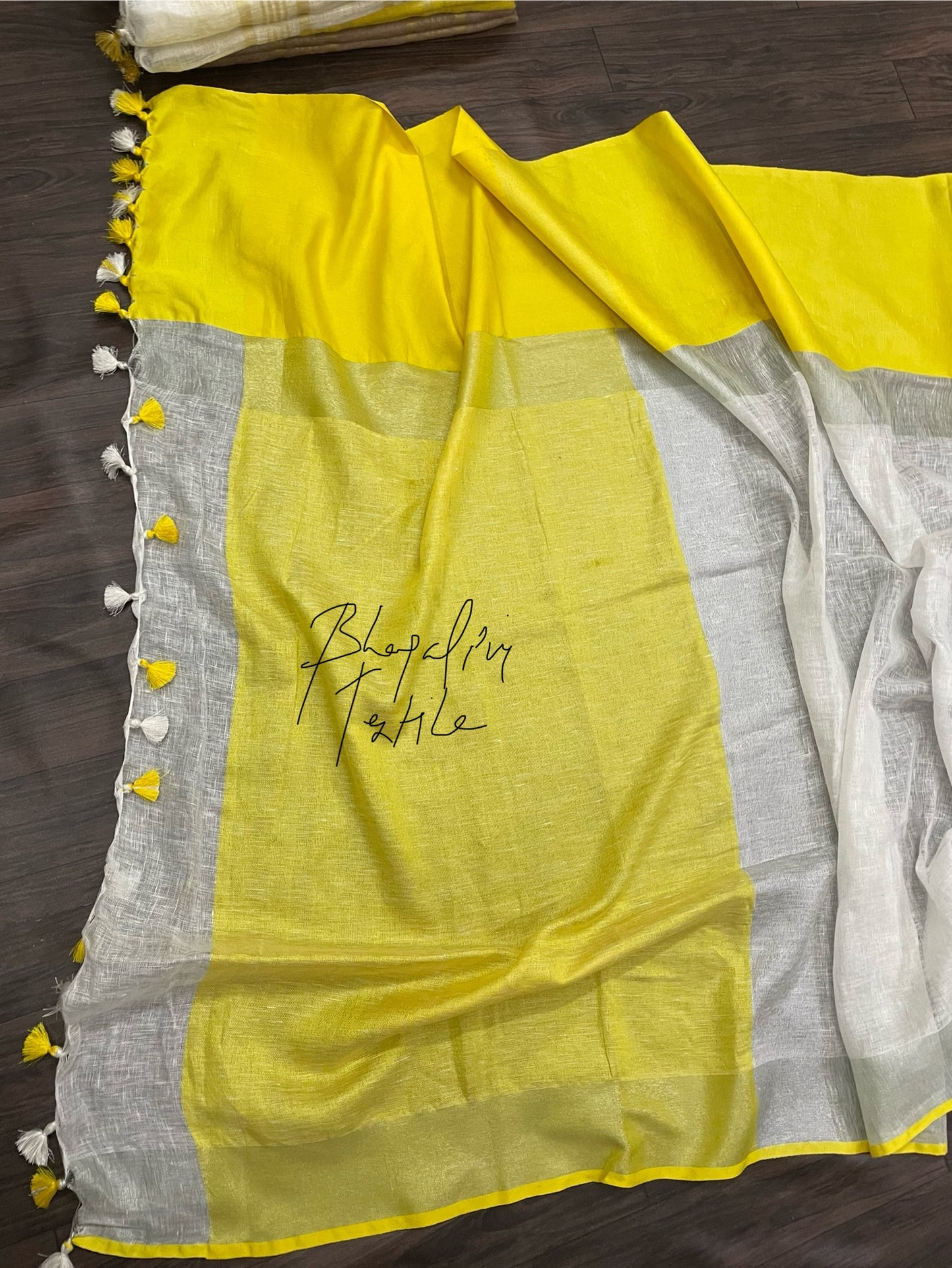 Maha paar yellow linen saree
