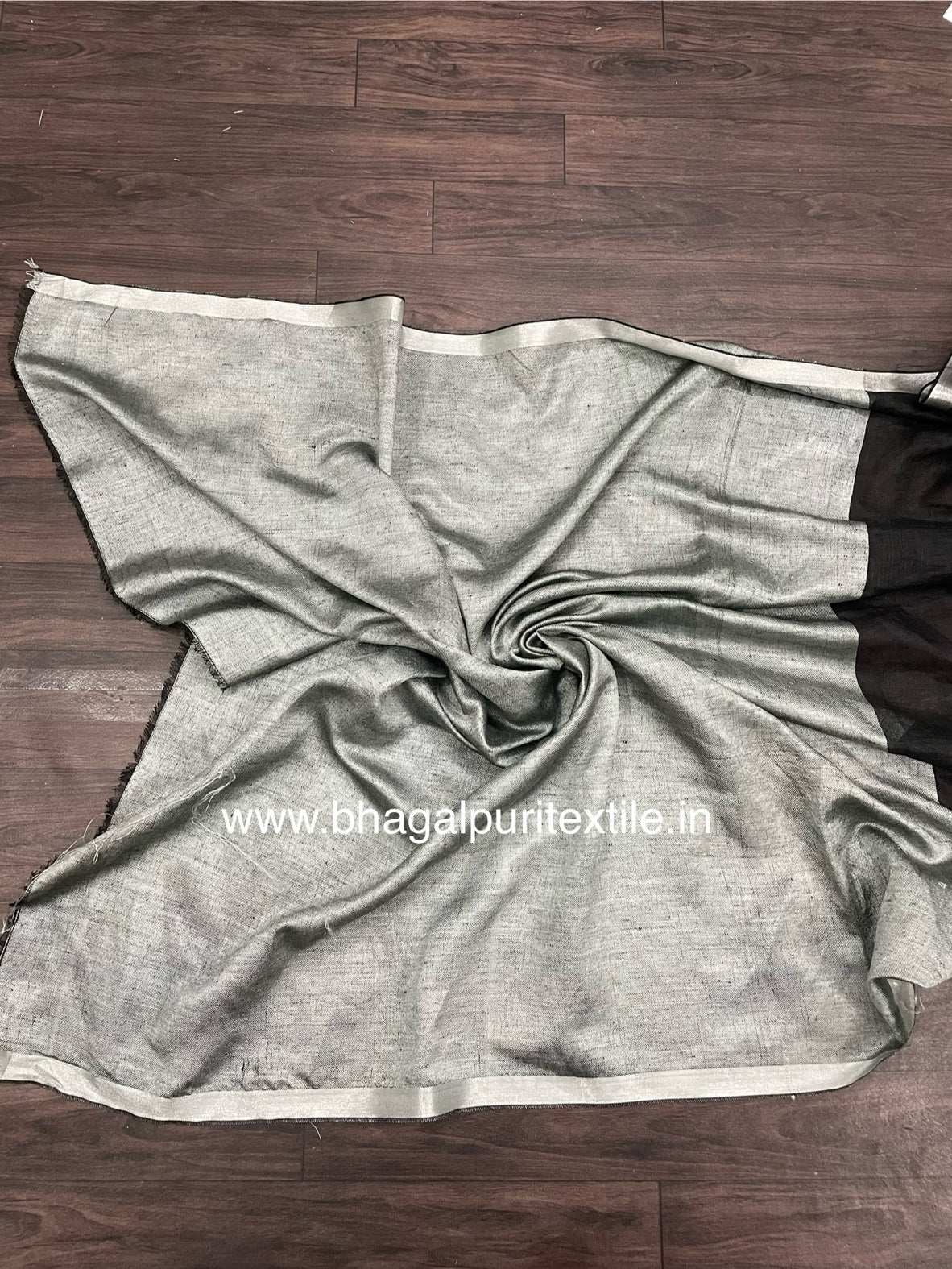 Kala Heritage Linen Saree
( Search Code-1037)