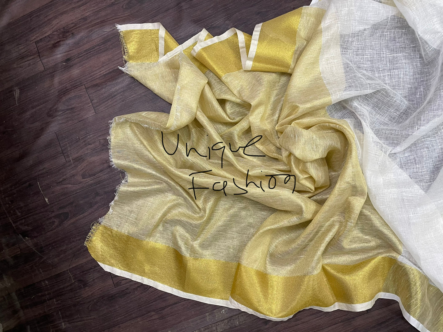 Ujla Dhaga Linen Saree