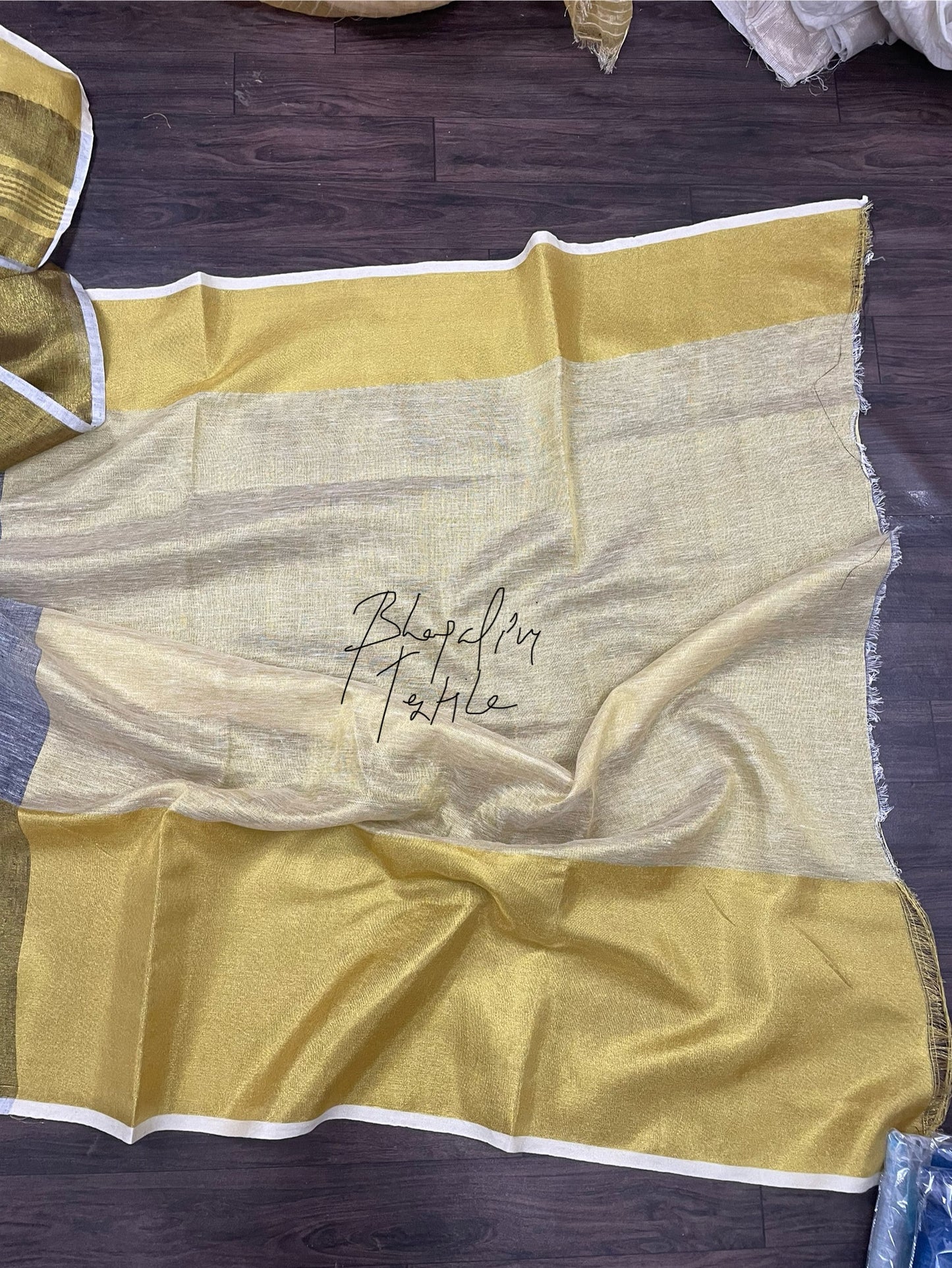 Golden Maha Pad Saree Grey.