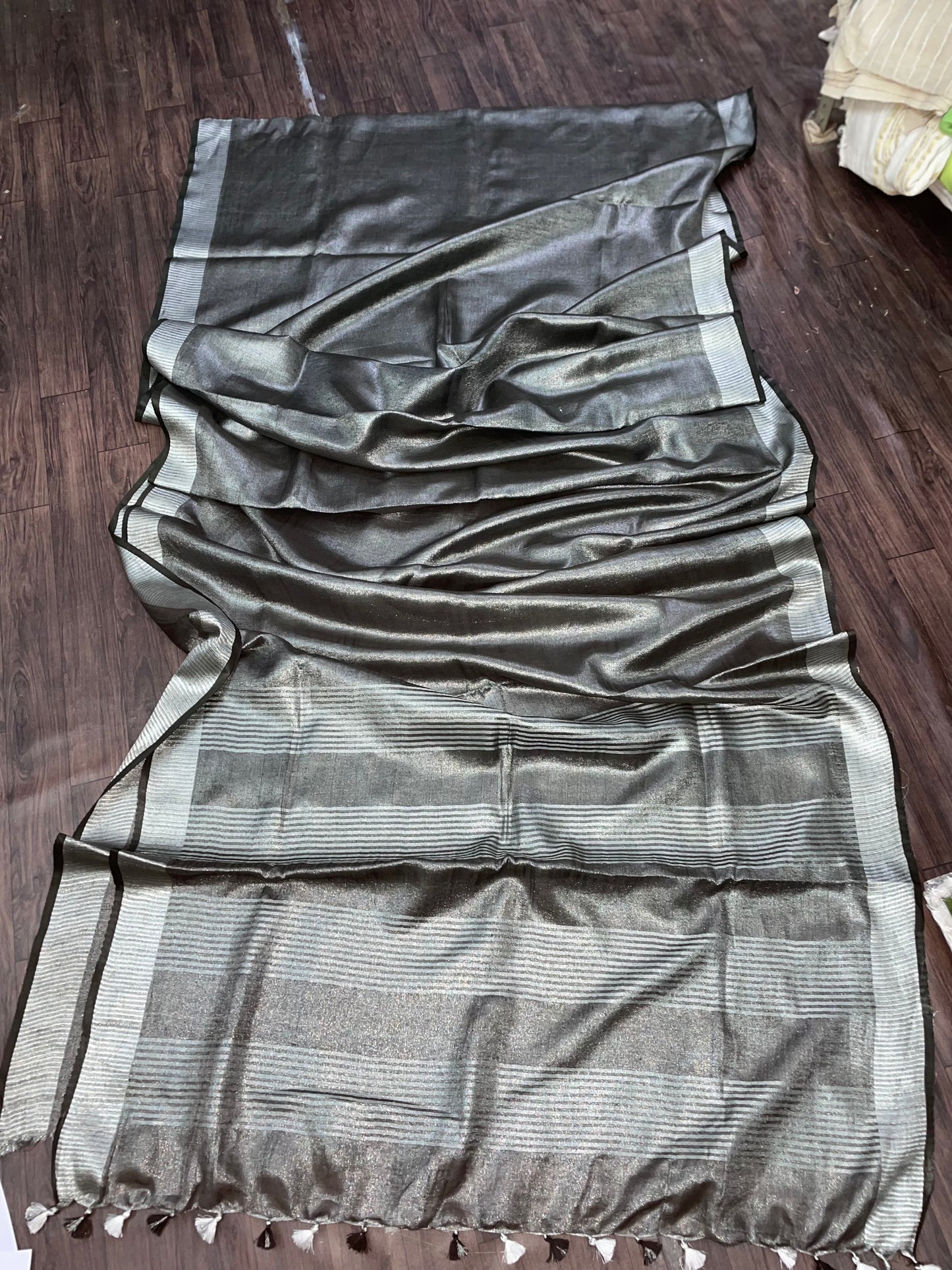 Silver Elegance Tissue Linen Saree (Search Code-1015)