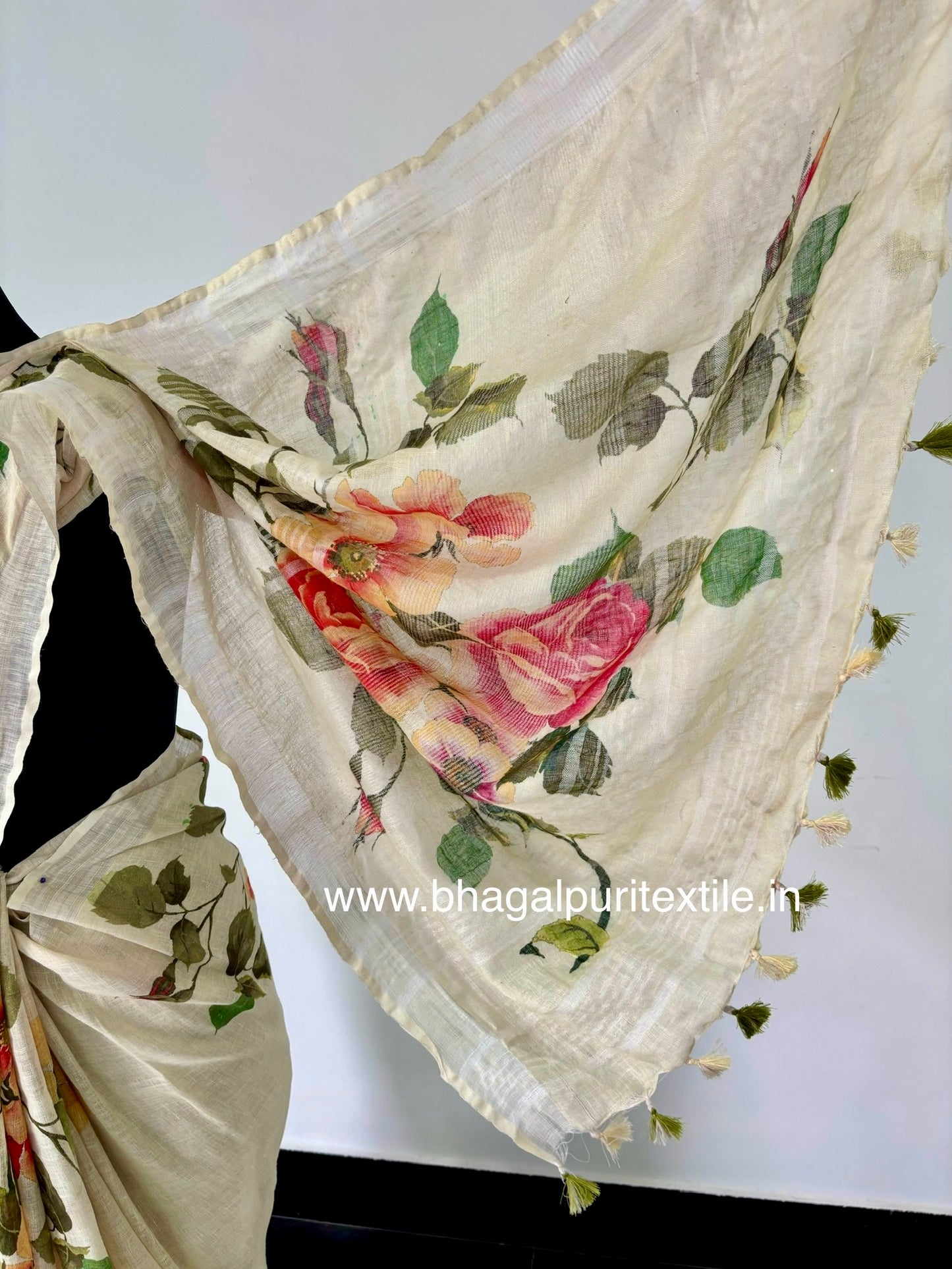 Gulzari Buta Linen Digital Print Saree (Search code-1071)