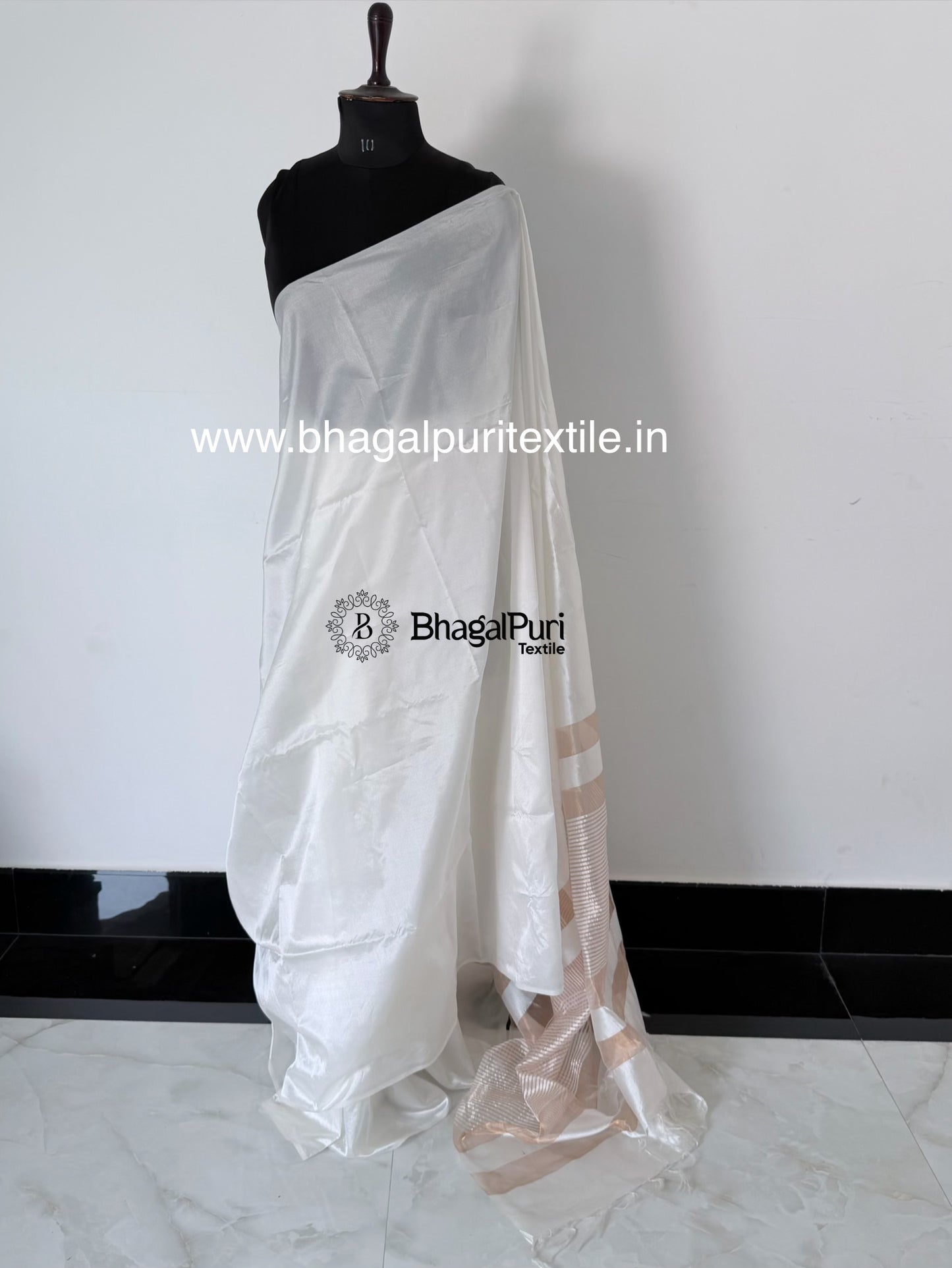 Peal white Dupionsilk Saree with Contrast Blouse pcs 1m (Search Code-10192).