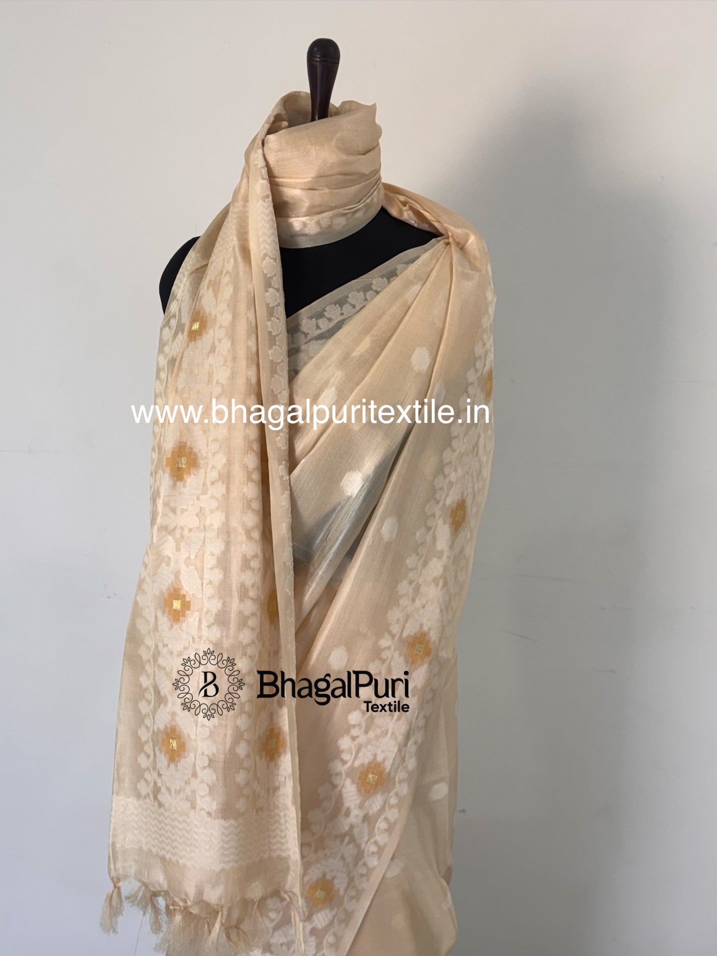 Ivory Gold Pure Tussar Silk Jamdani Saree with Polka dot al over body (Search code-10172).