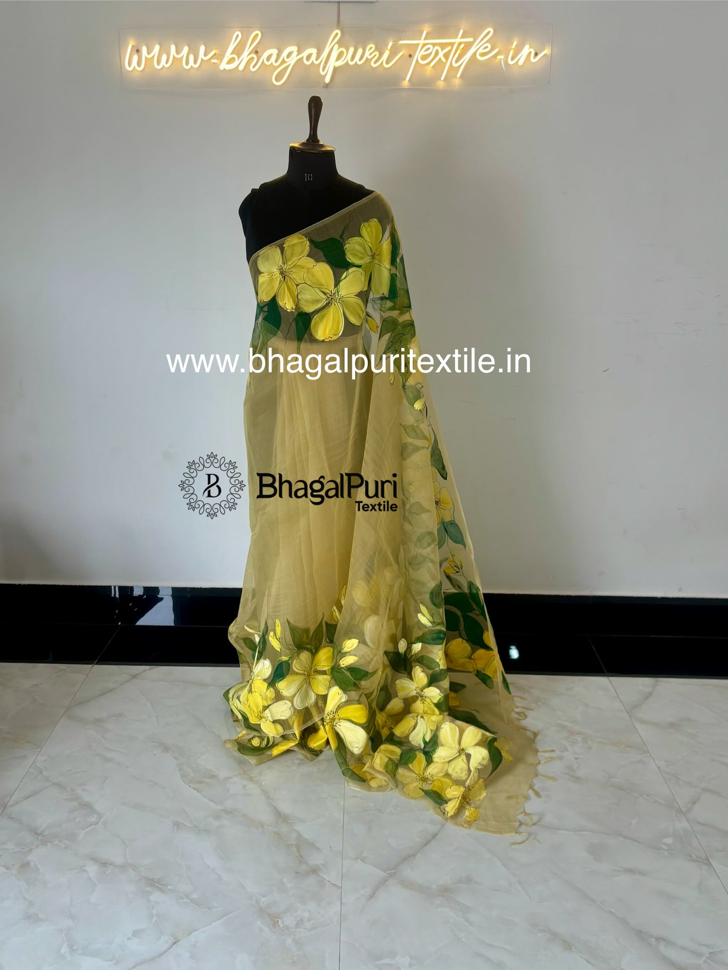Golden Petals Organza Full Hand Paint ArtSaree With Painted Blouse 1m (Search Code-10190).
