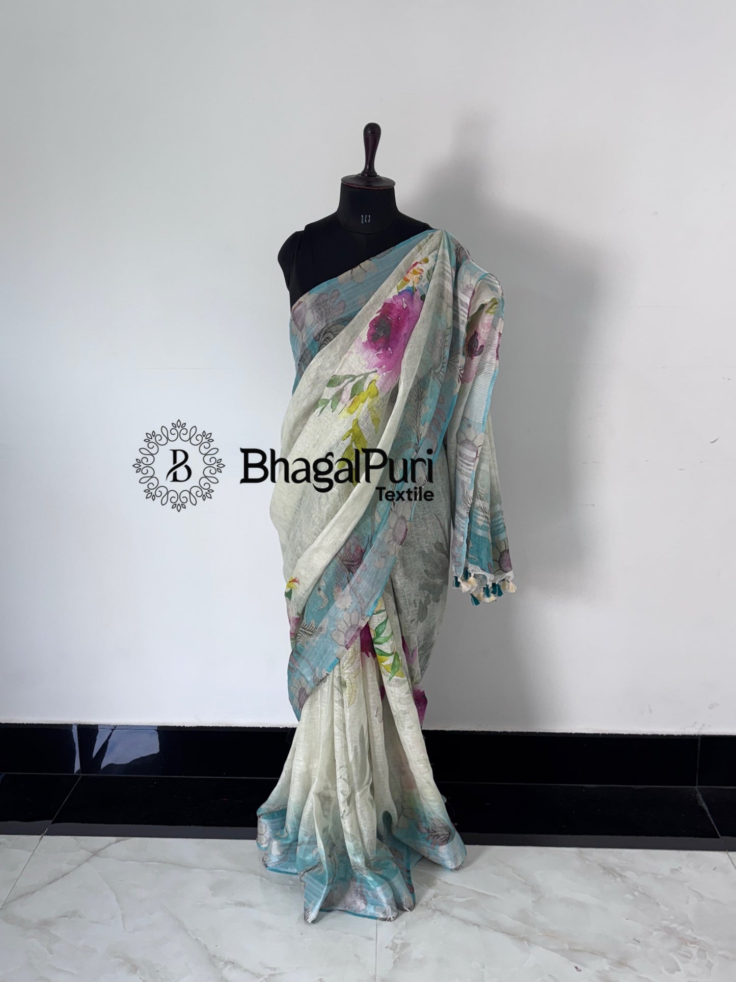 Blossom Bloom Linen Digital Saree (Search code-1090)