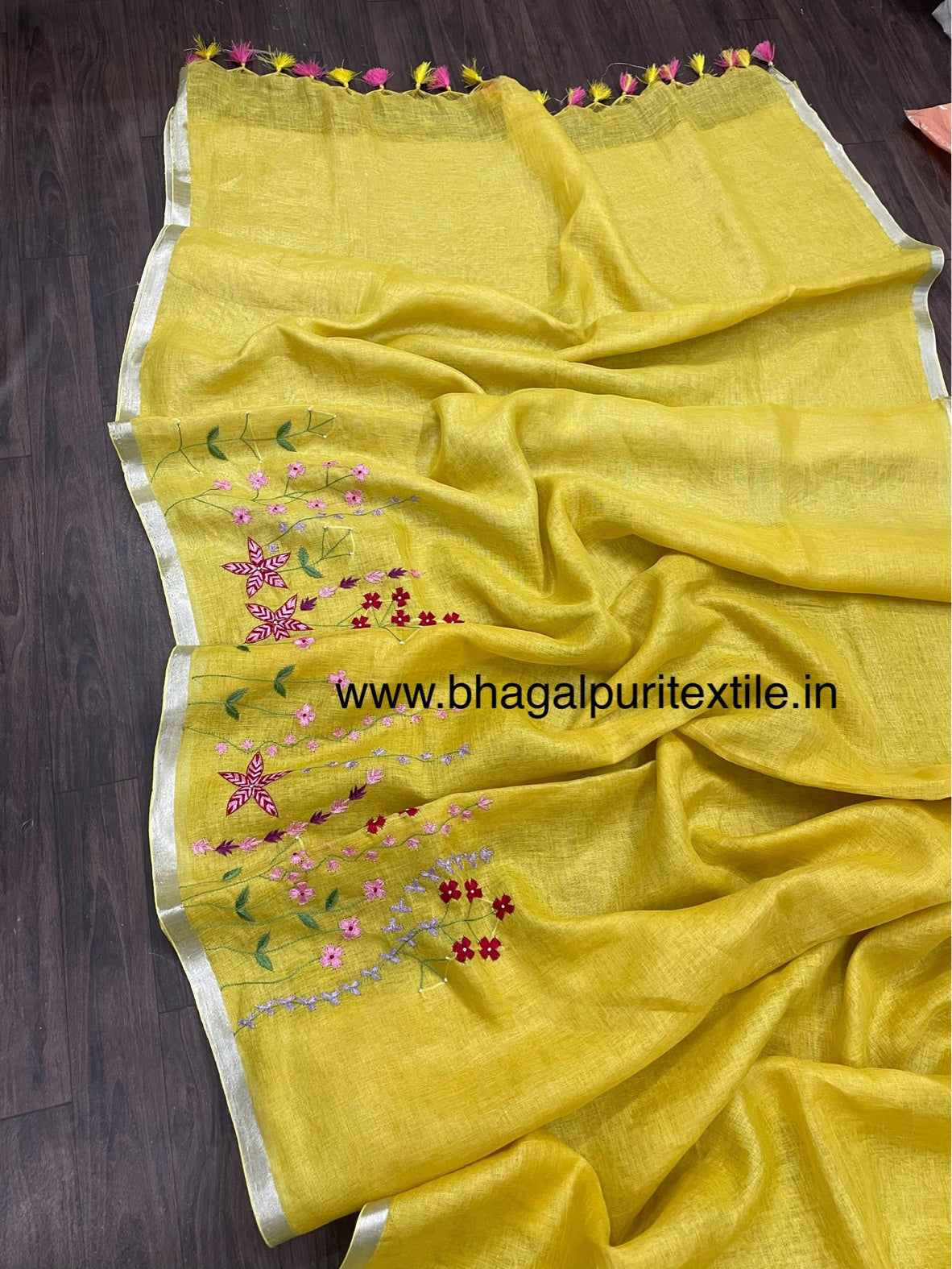 Sunshine Splendor Linen Saree 
(Search Code-1019)