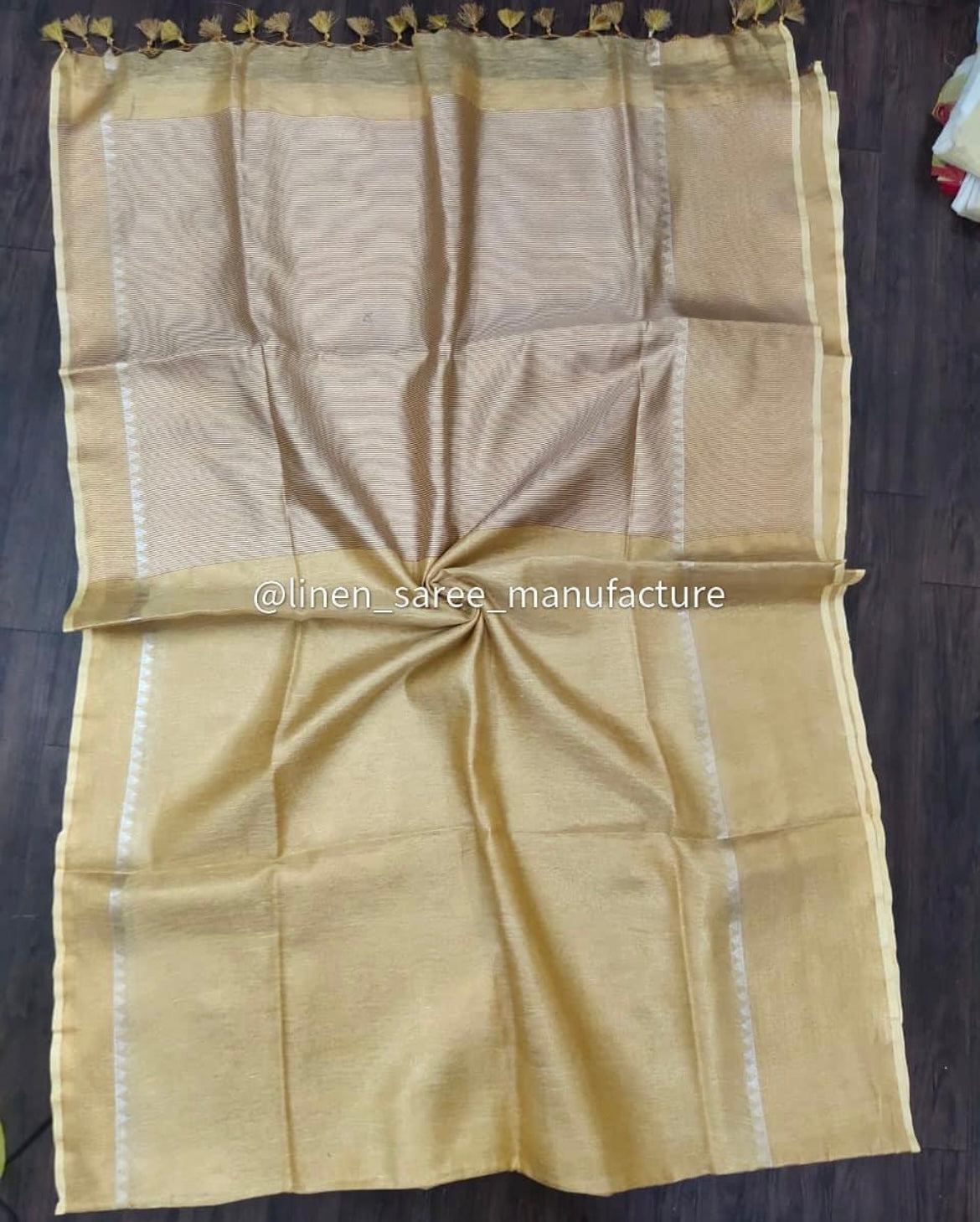 Vanilla temple border linen saree stylish party wear tissue saree for women