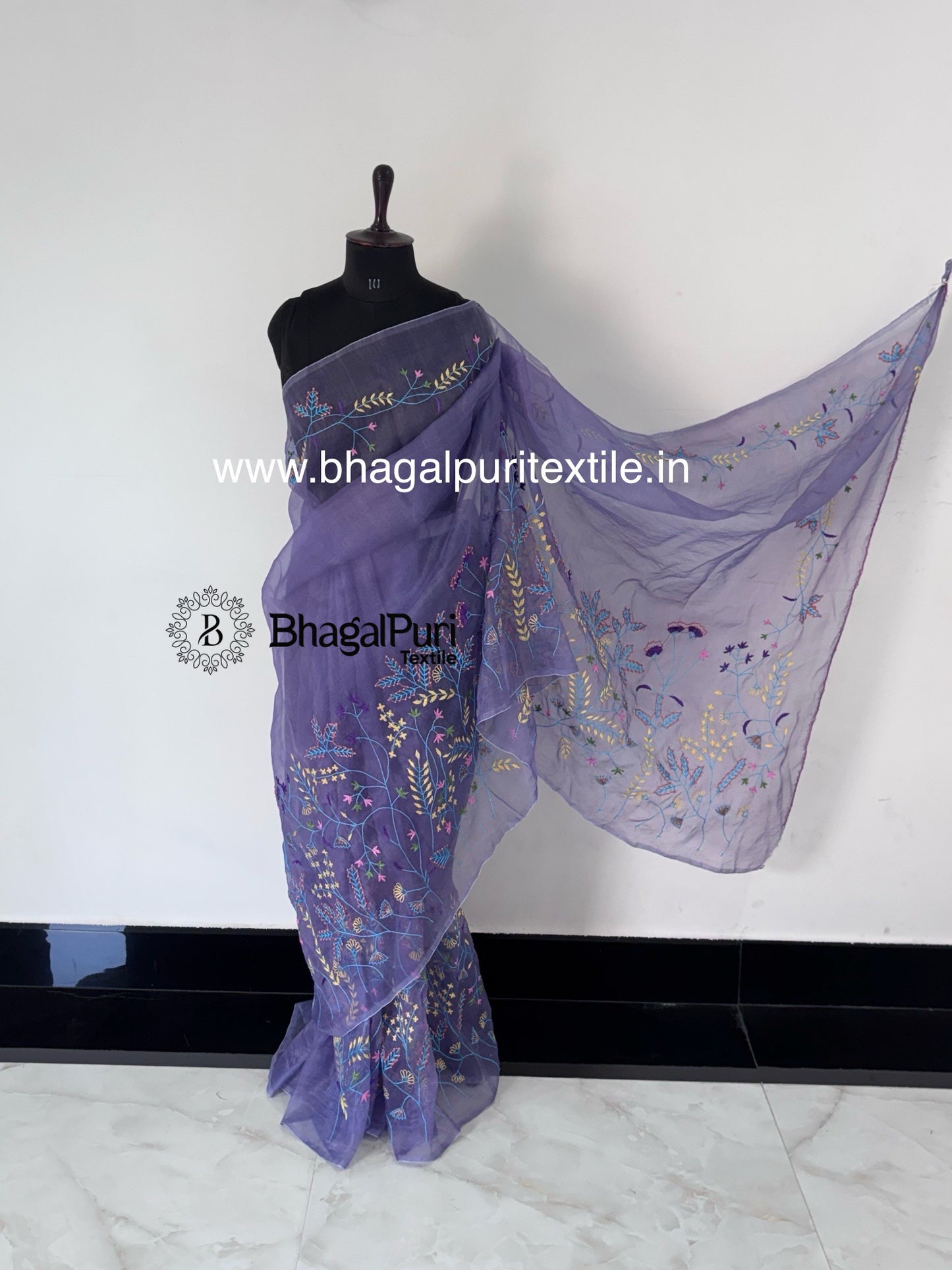 Aabira Organza Full 4.5 m Work Saree With Running Blouse 1 m (Seach Code-1097)