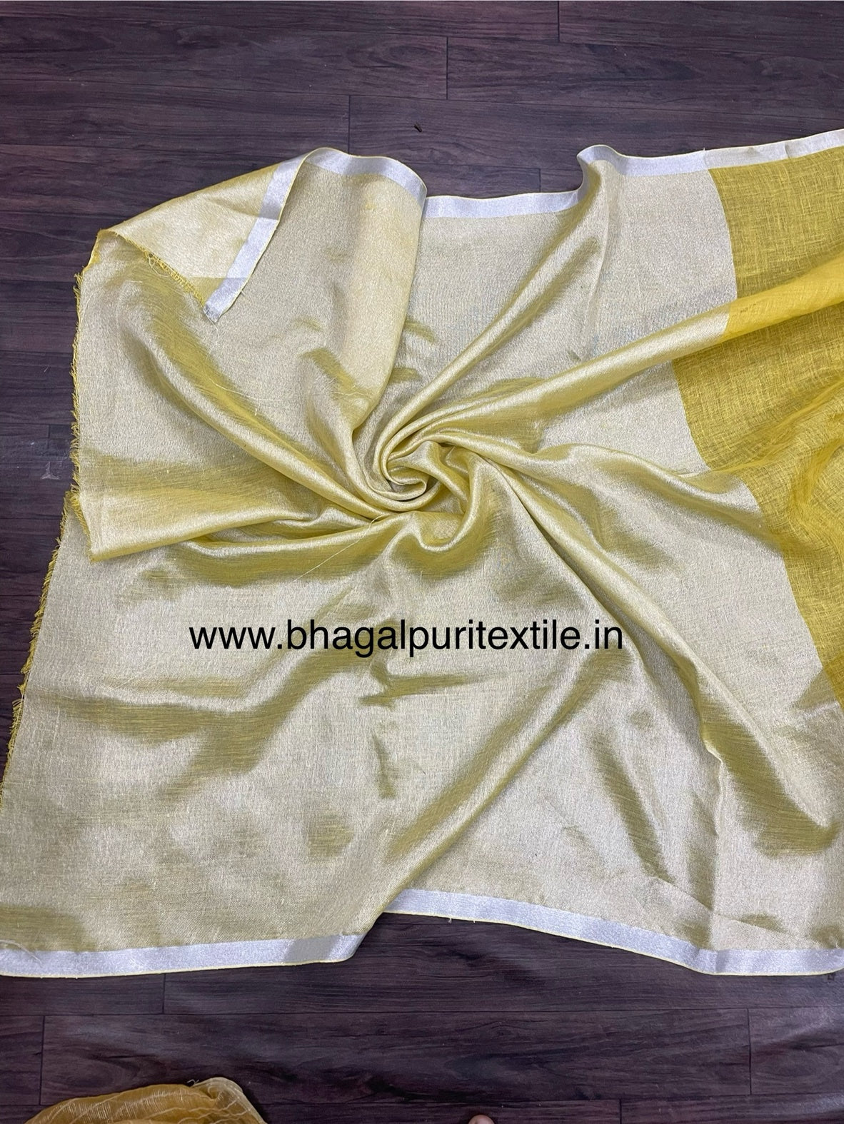 Sunshine Splendor Linen Saree 
(Search Code-1019)