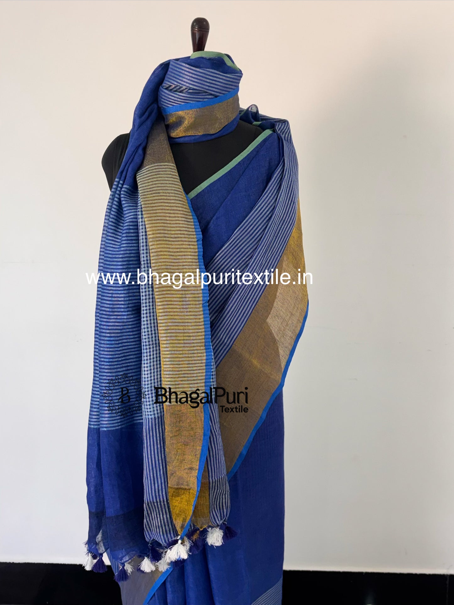 Limited Classic Navy Linen Saree with Horizontal Border (Search code-10186).