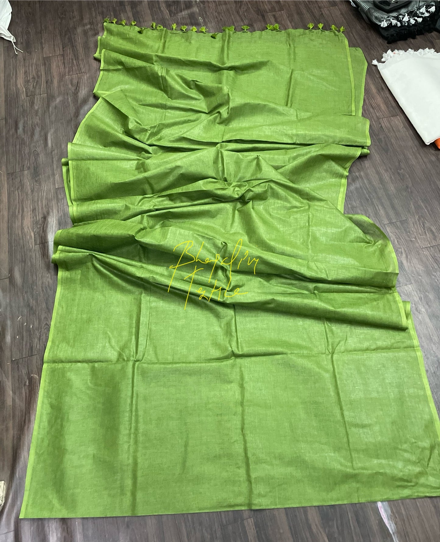 Classic Linen Chic Saree(Search Code-10118)